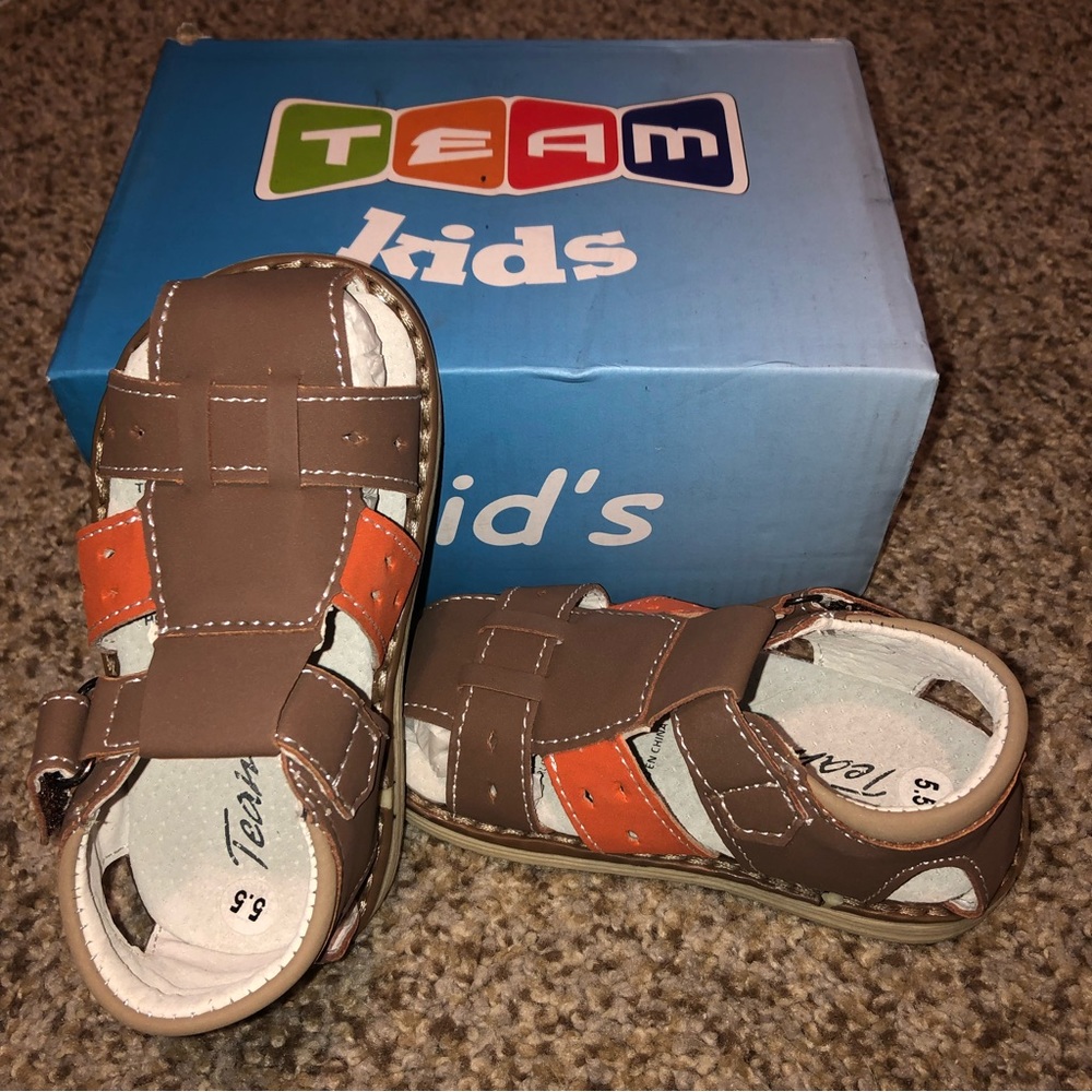 Baby Boy Sandals Size 5.5